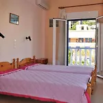بيت ضيافة Ilias Studios - باتيتيري